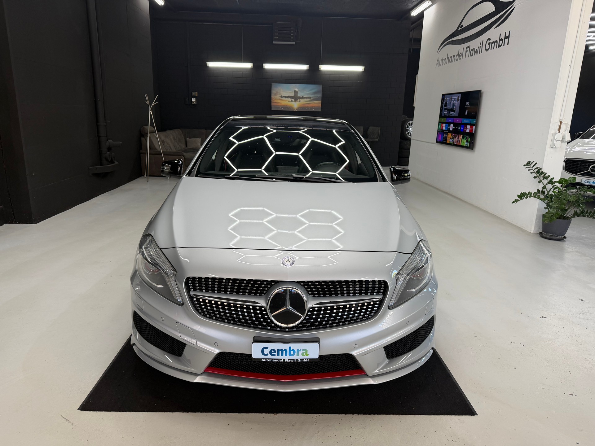 MERCEDES-BENZ A 250 Sport 7G-DCT-showroom-element-1