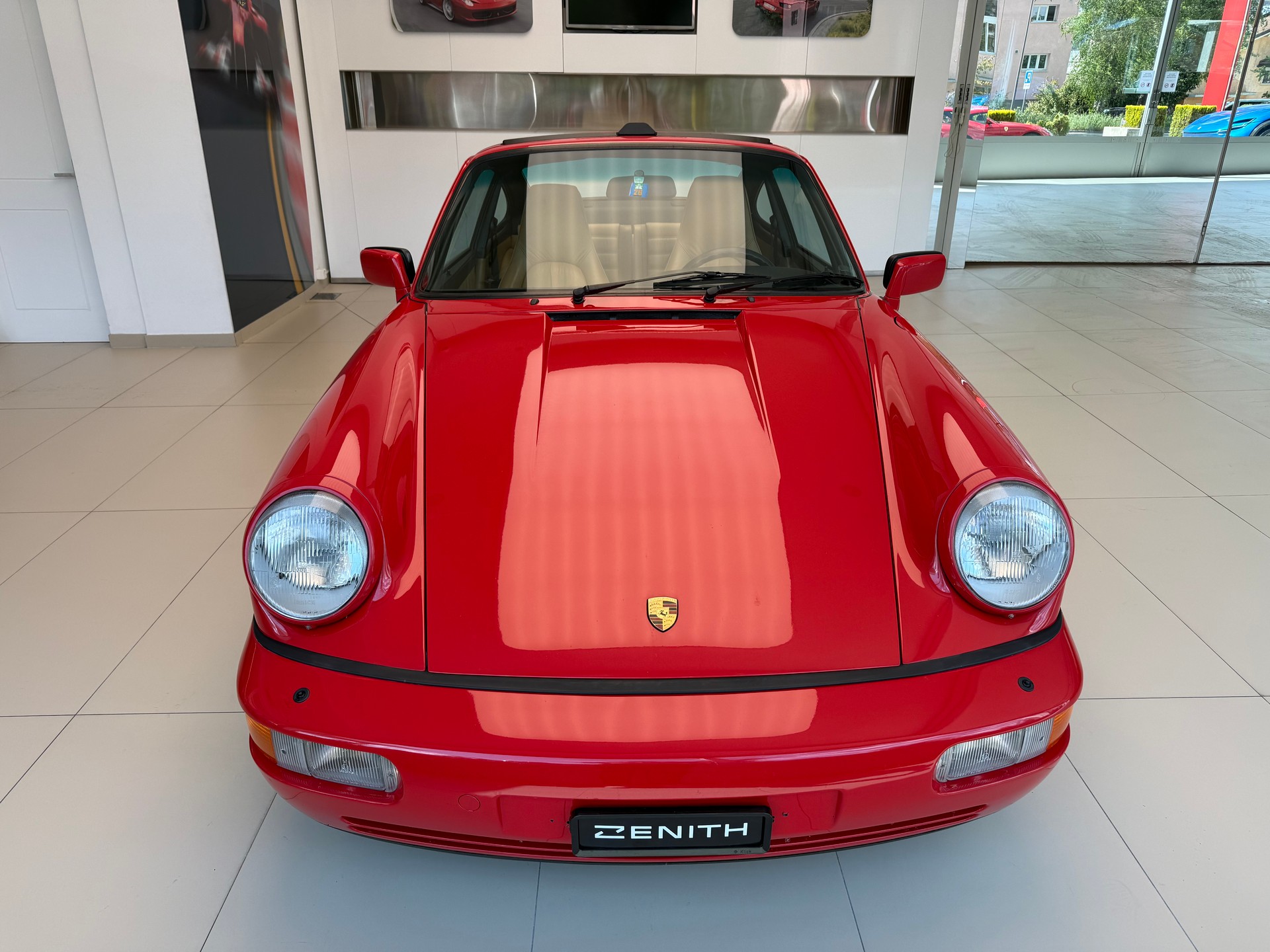 PORSCHE 911 Carrera 4-image-1