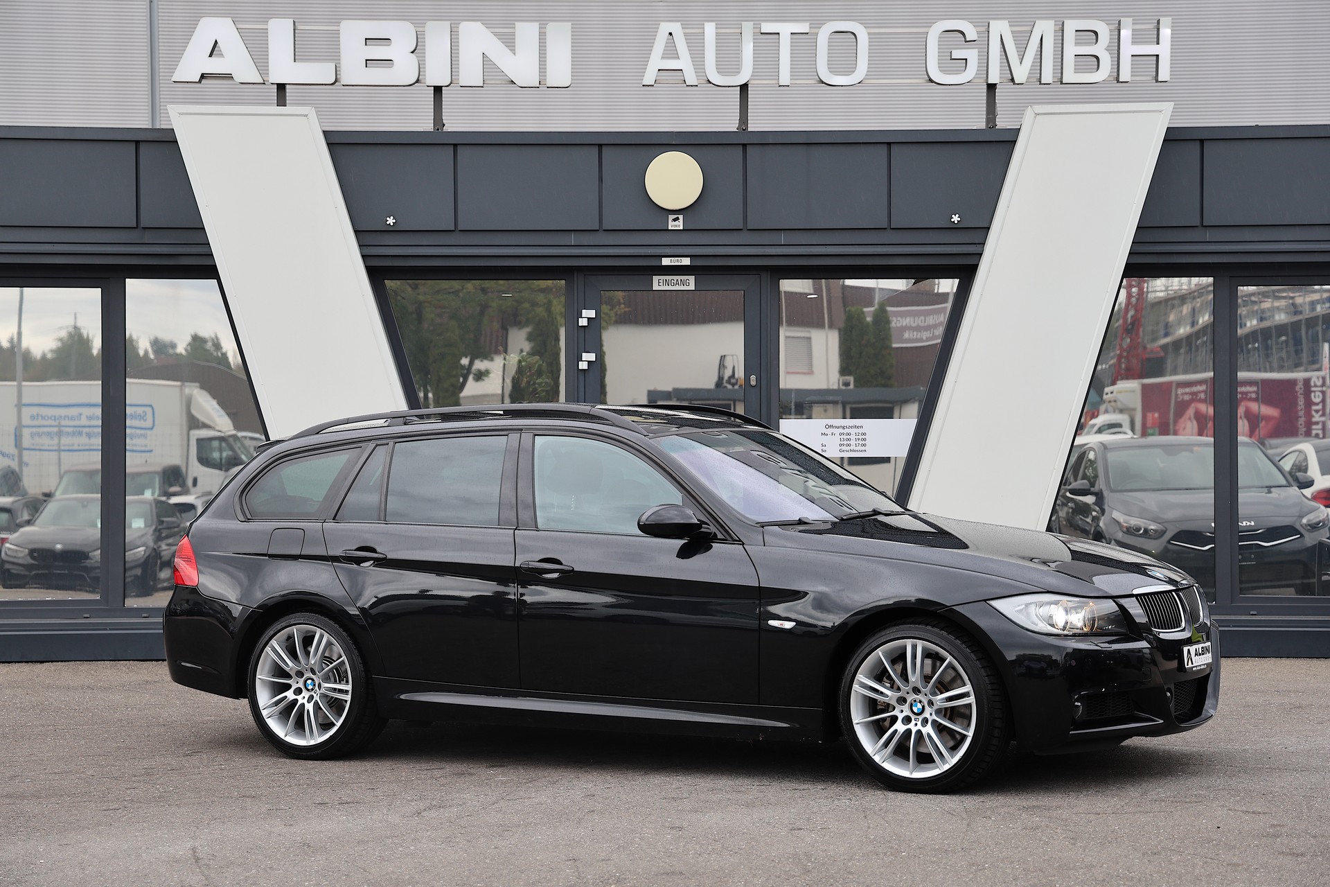 BMW 335xi Touring M-Sport Steptronic-showroom-element-1