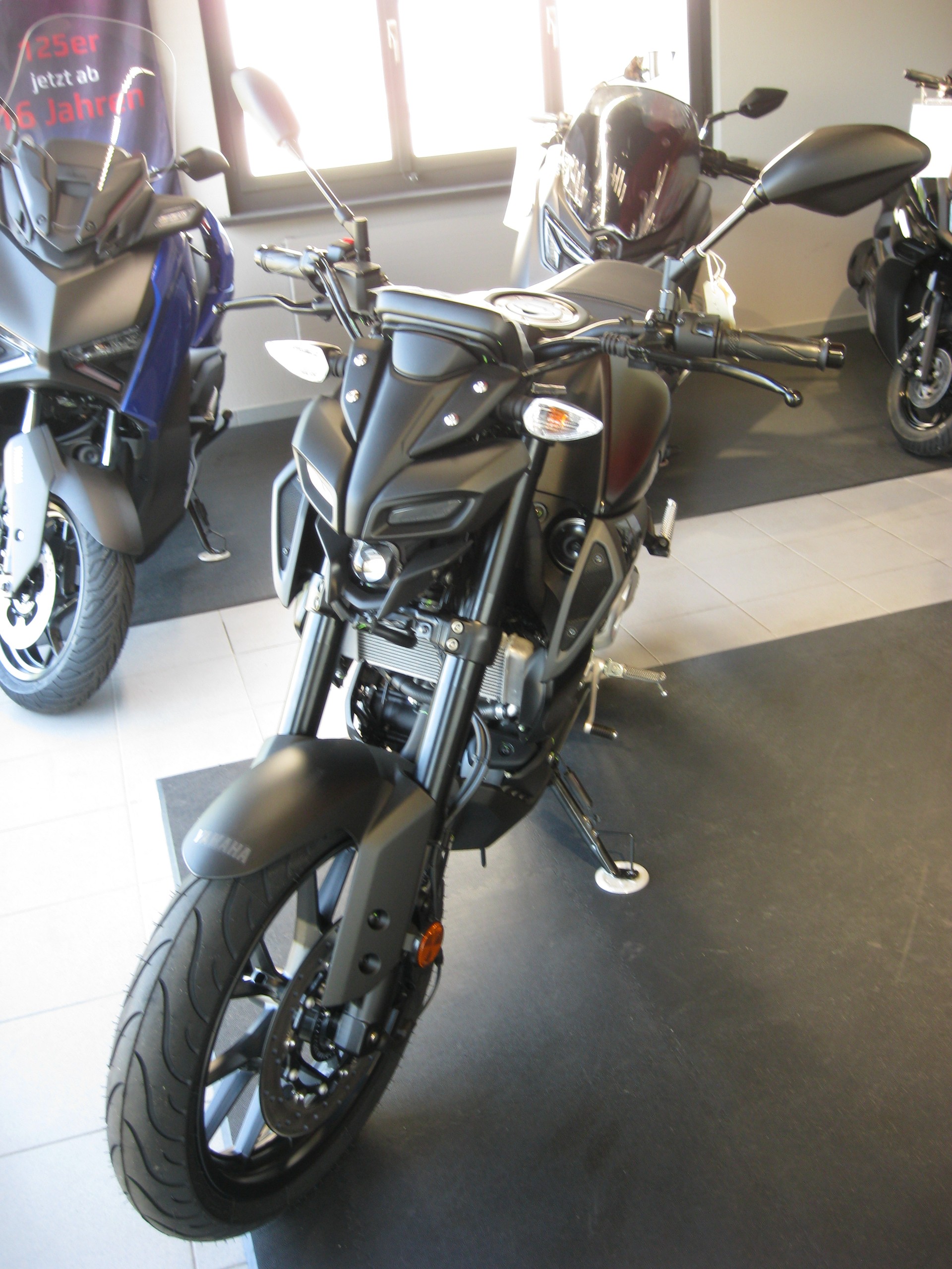 YAMAHA MT-125 ABS-image-2