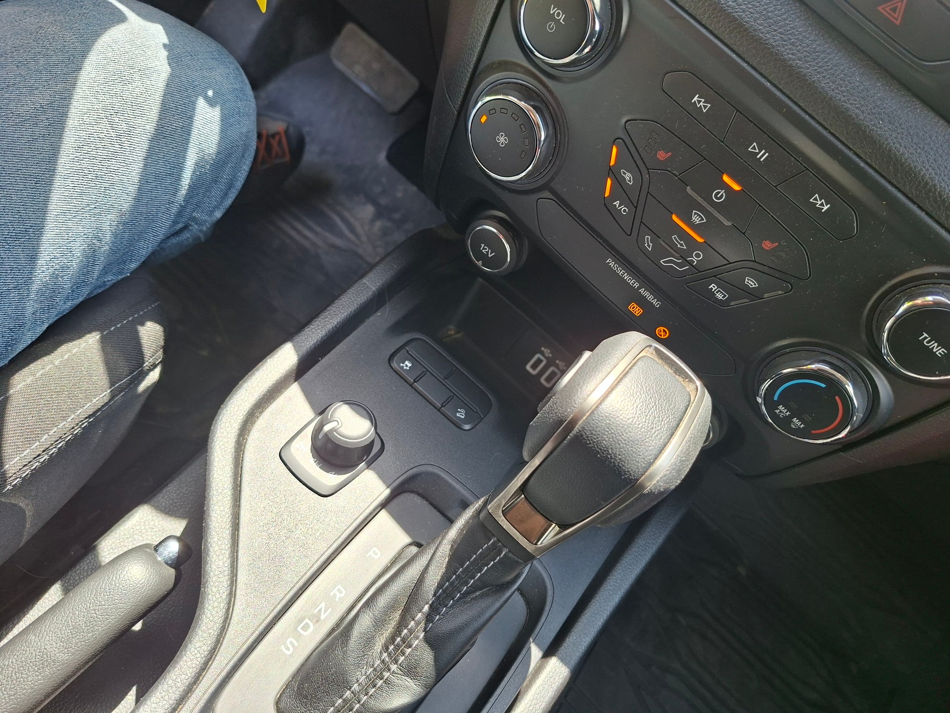 FORD Ranger XLT 2.0 Eco Blue 4x4 A-image-16