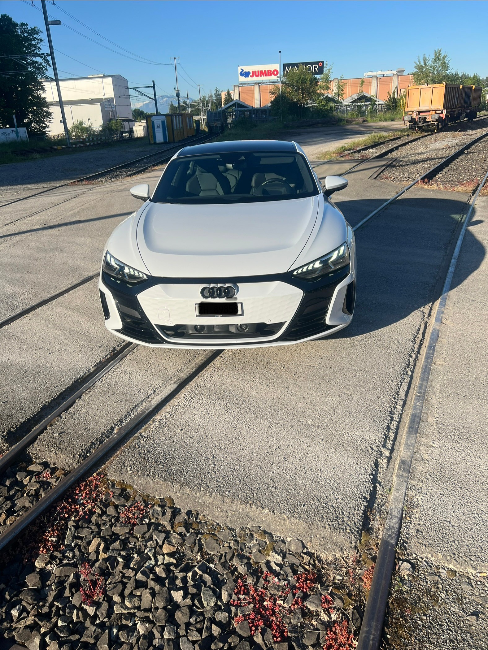AUDI e-tron GT quattro-image-2