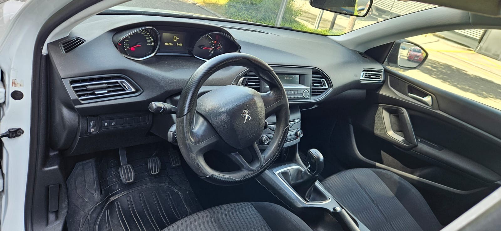 PEUGEOT 308 SW 1.2 THP Style-image-7