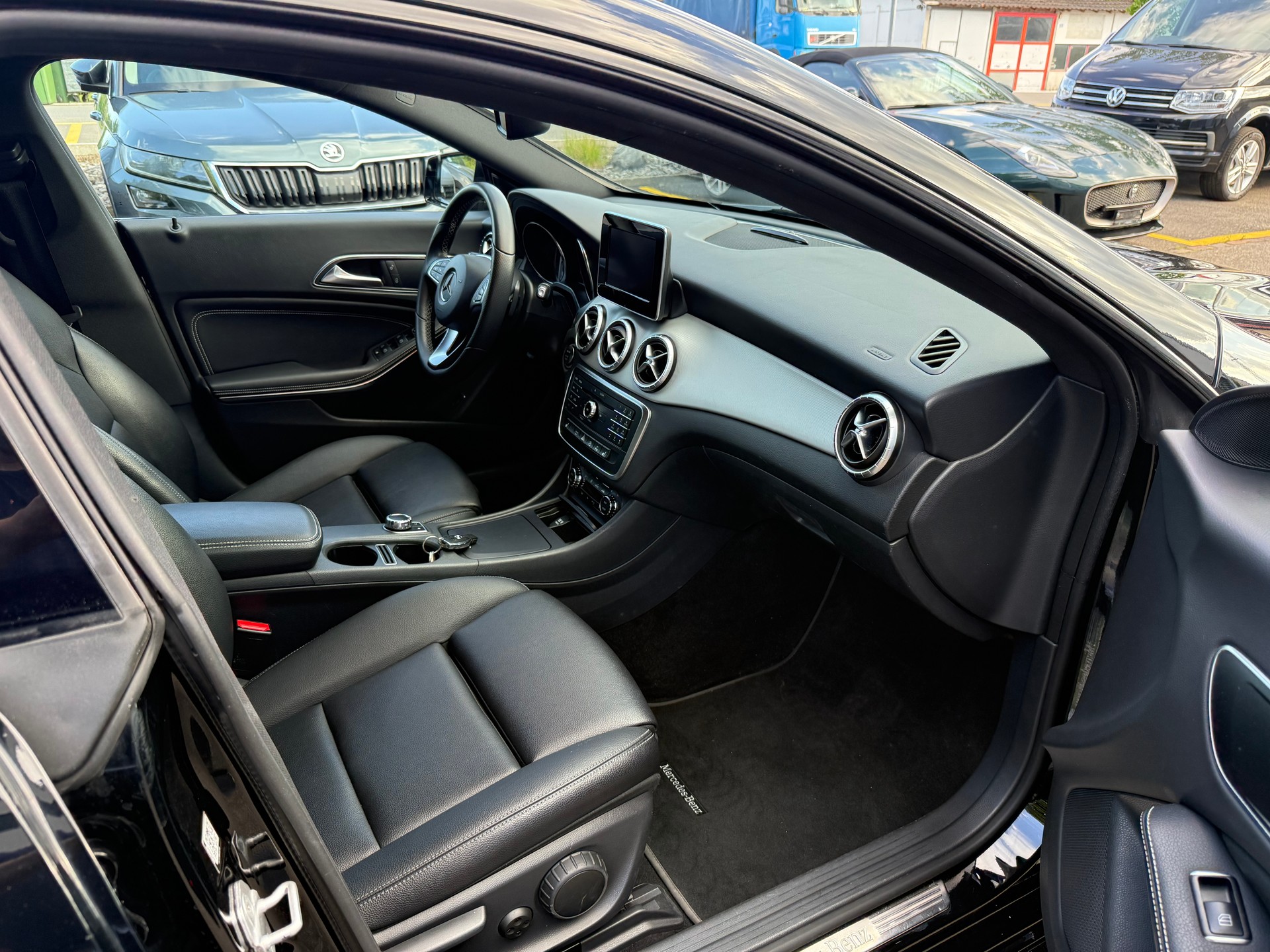 MERCEDES-BENZ CLA Shooting Brake 200 d Urban 4Matic 7G-DCT-image-8
