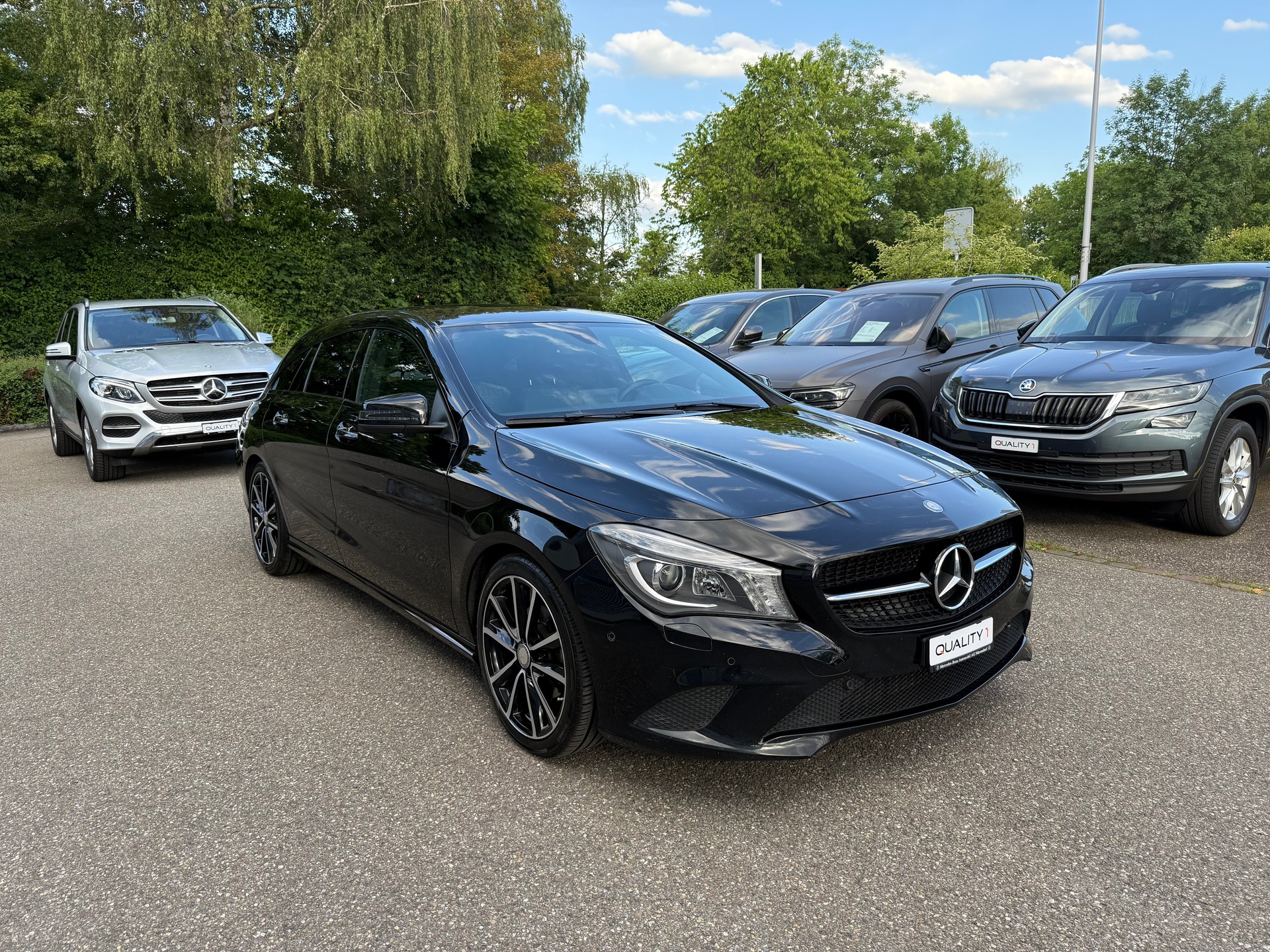 MERCEDES-BENZ CLA Shooting Brake 200 d Urban 4Matic 7G-DCT-image-2