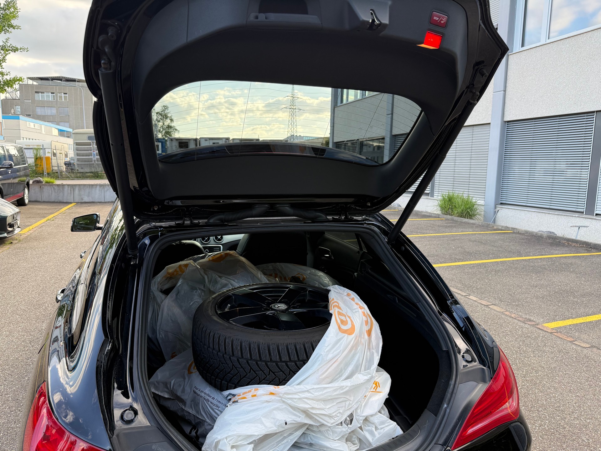 MERCEDES-BENZ CLA Shooting Brake 200 d Urban 4Matic 7G-DCT-image-9