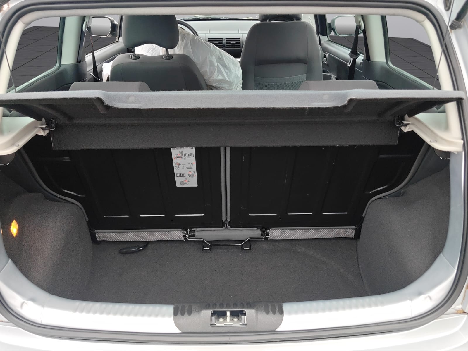 VW Fox 1.2-image-9