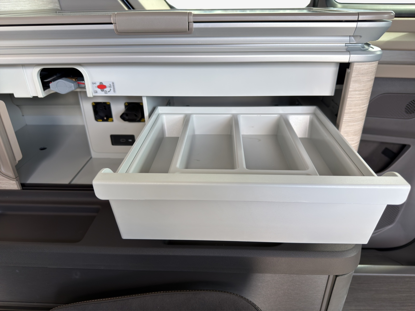 VW California eHybrid Ocean 4Motion-image-15