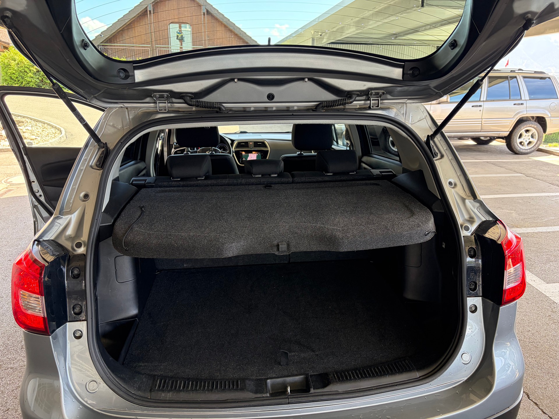 SUZUKI SX4 S-Cross 1.4 16V Piz Sulai 4WD Automatic mit Navi-image-9