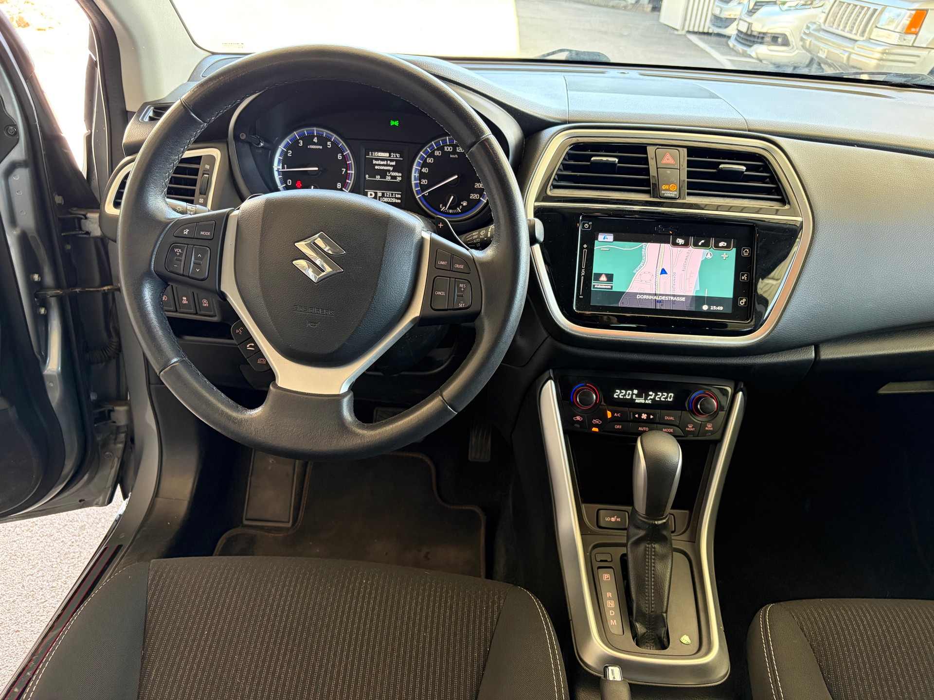 SUZUKI SX4 S-Cross 1.4 16V Piz Sulai 4WD Automatic mit Navi-image-5
