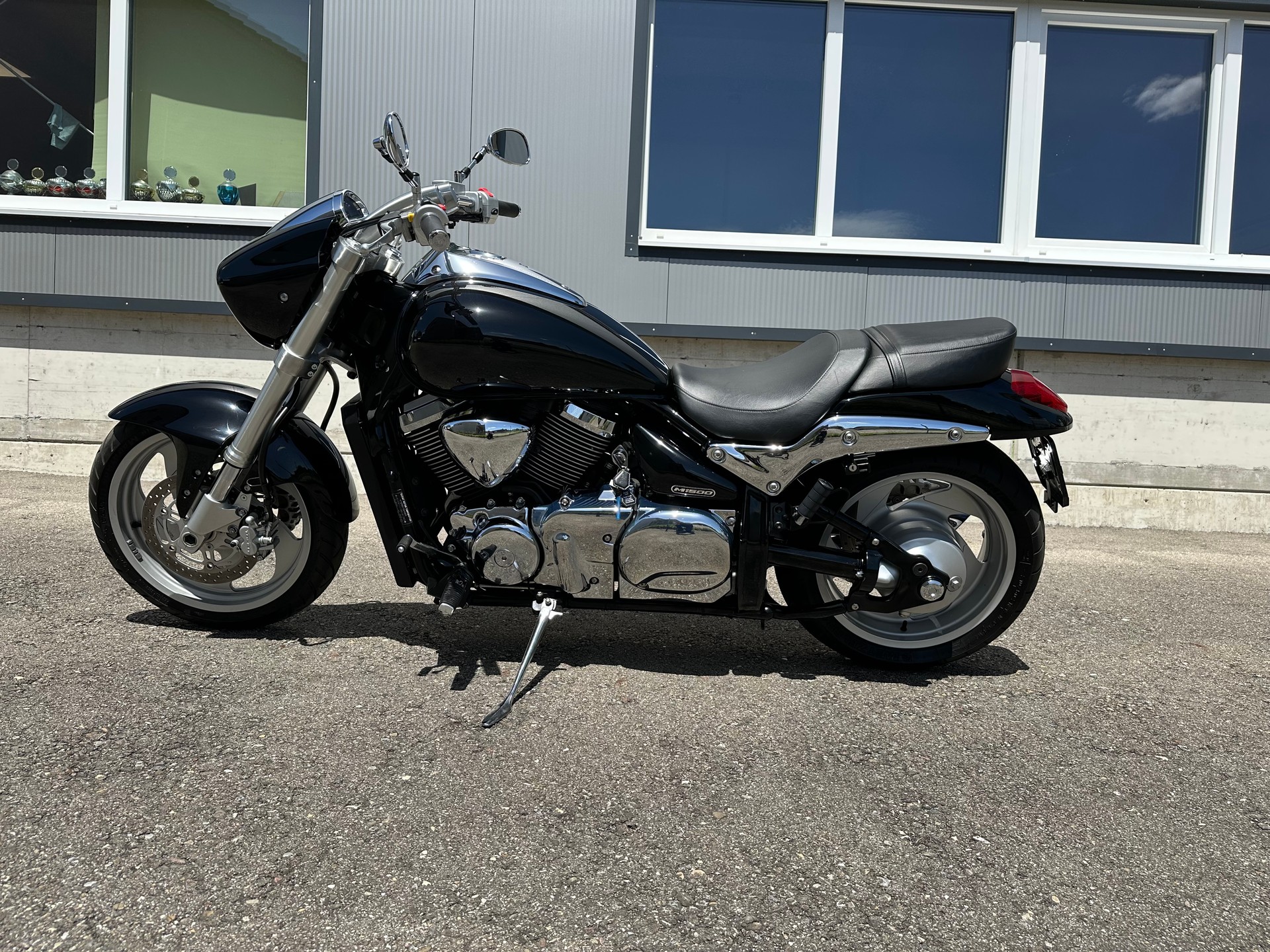 SUZUKI M 1500 R Intruder-image-1