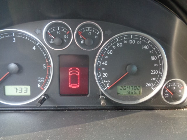 VW Sharan 1.9 TDI Comfortline 4Motion-image-10