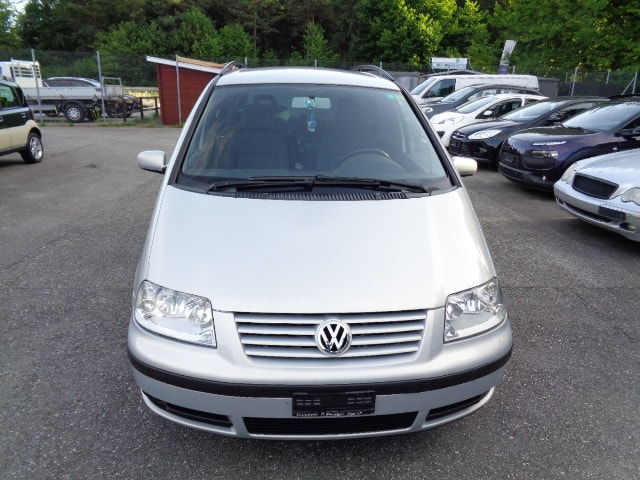 VW Sharan 1.9 TDI Comfortline 4Motion-image-1