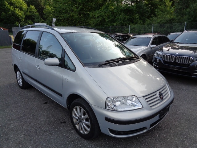 VW Sharan 1.9 TDI Comfortline 4Motion-image-2