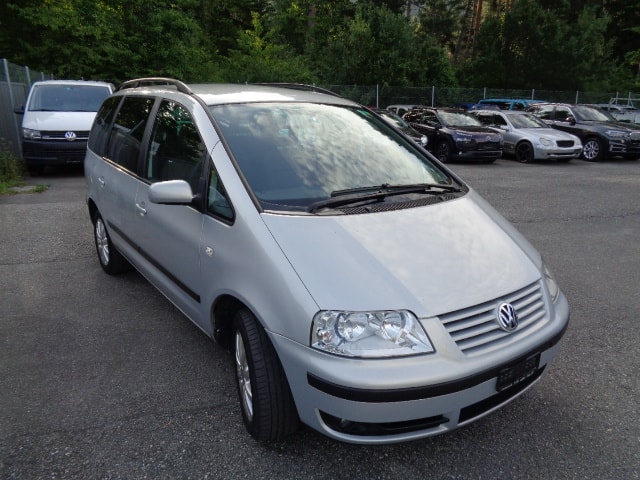 VW Sharan 1.9 TDI Comfortline 4Motion-image-11