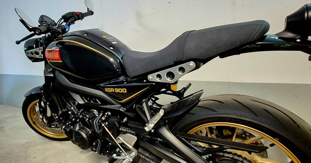 YAMAHA XSR 900 80 Black-image-3