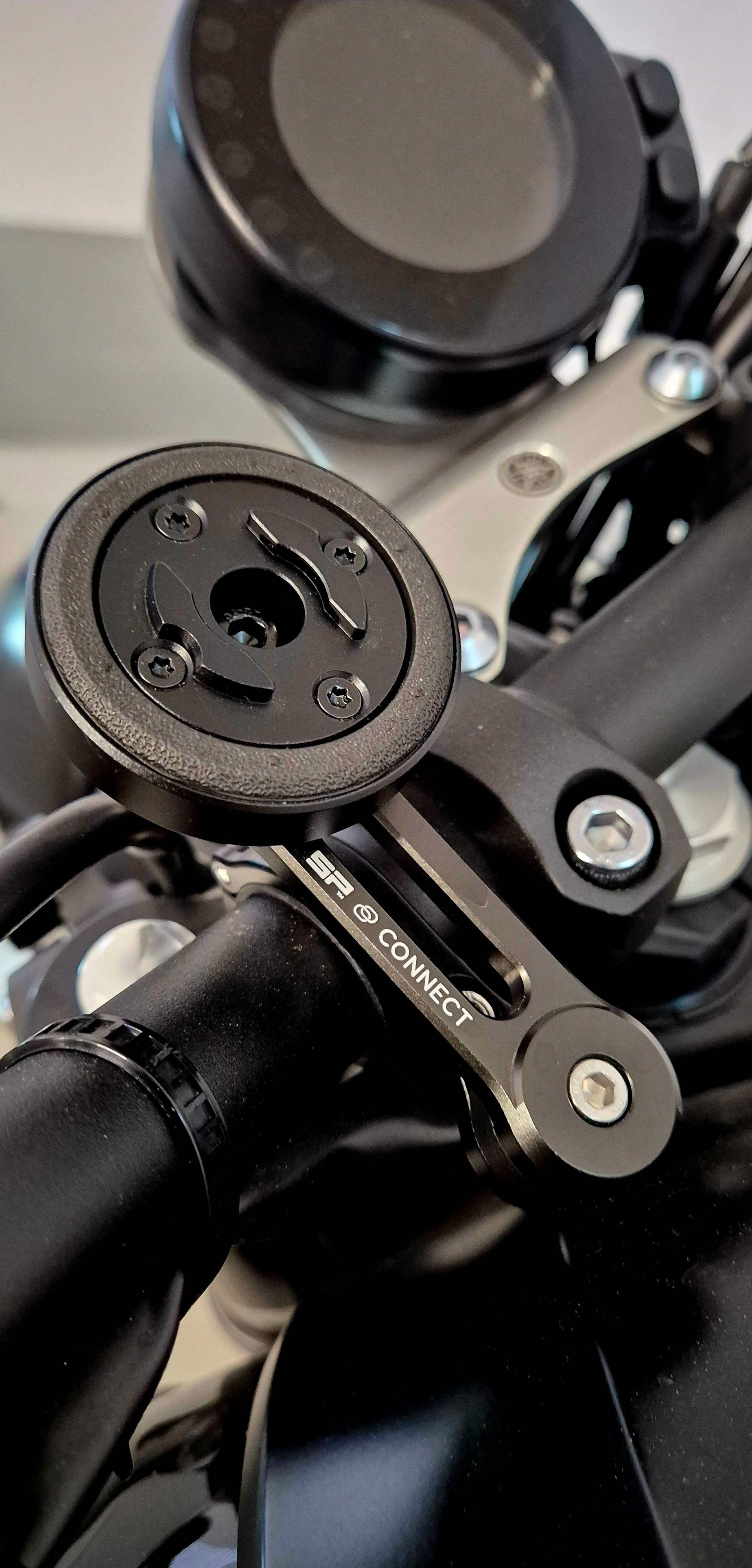 YAMAHA XSR 900 80 Black-image-8