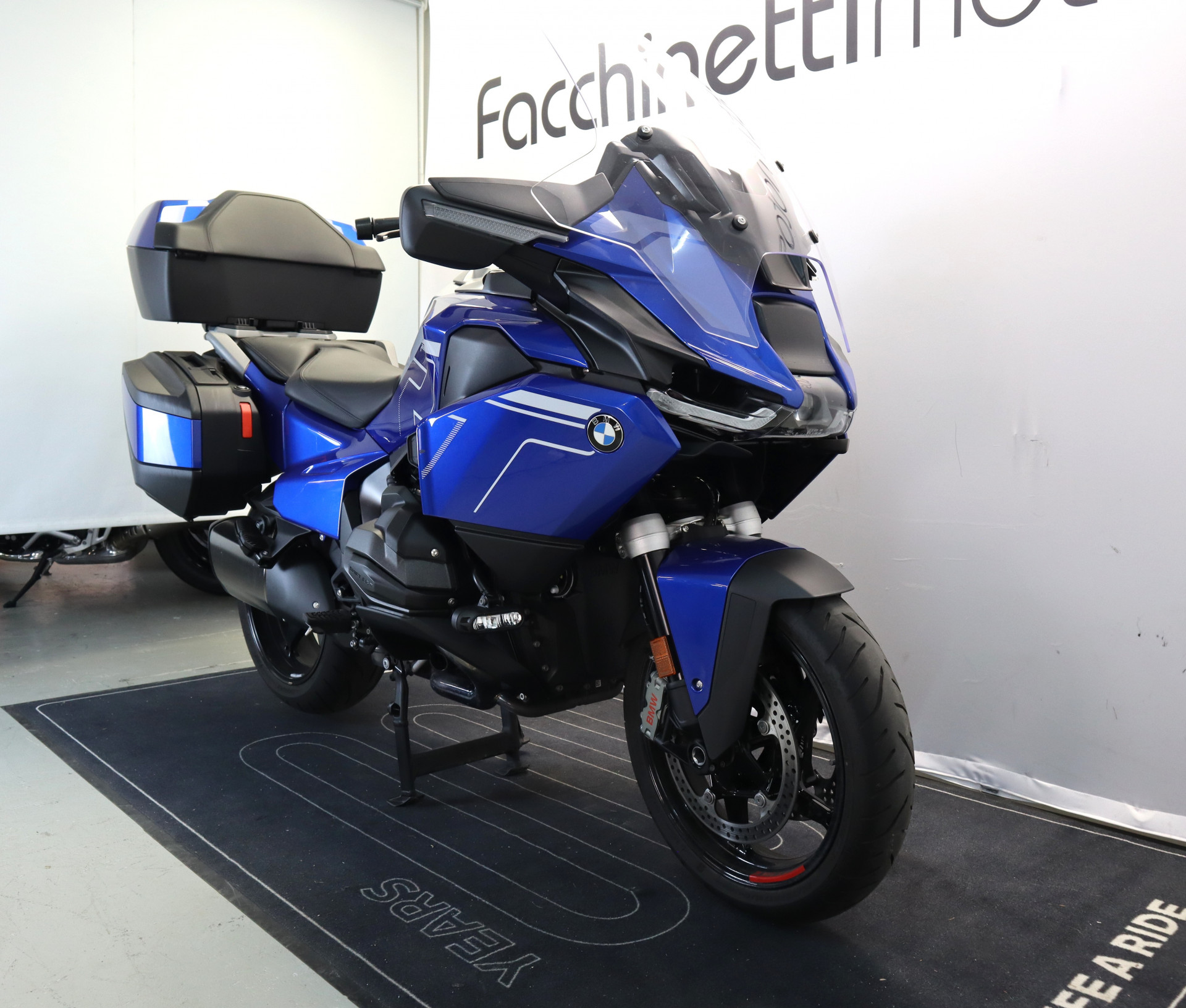 BMW R 1300 RT Impulse-image-2