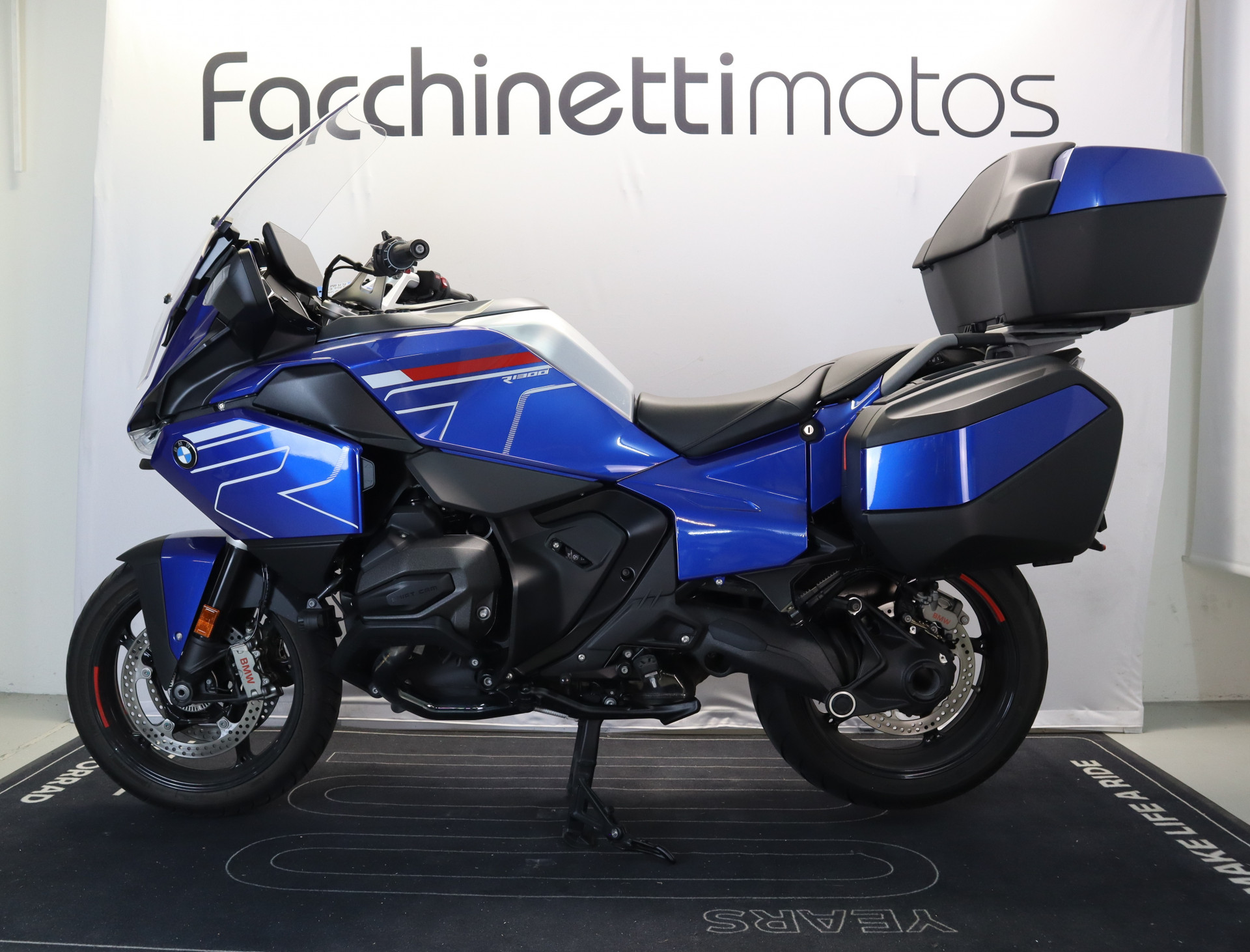 BMW R 1300 RT Impulse-image-1