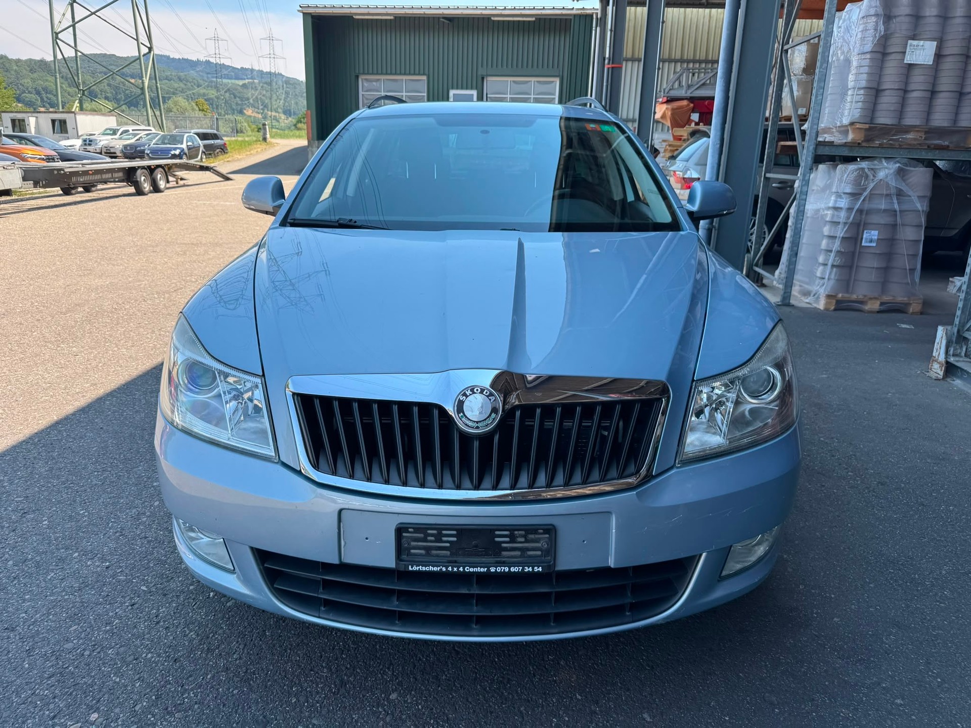 SKODA Octavia Combi 1.6 TDI Stöckli 4x4-image-1