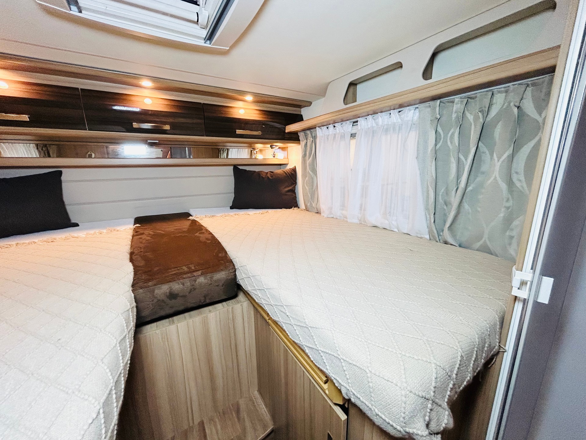 KNAUS Sun TI 700 MEG Platinum-image-17