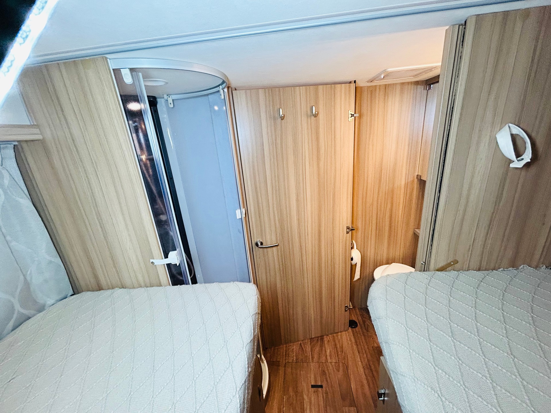 KNAUS Sun TI 700 MEG Platinum-image-22