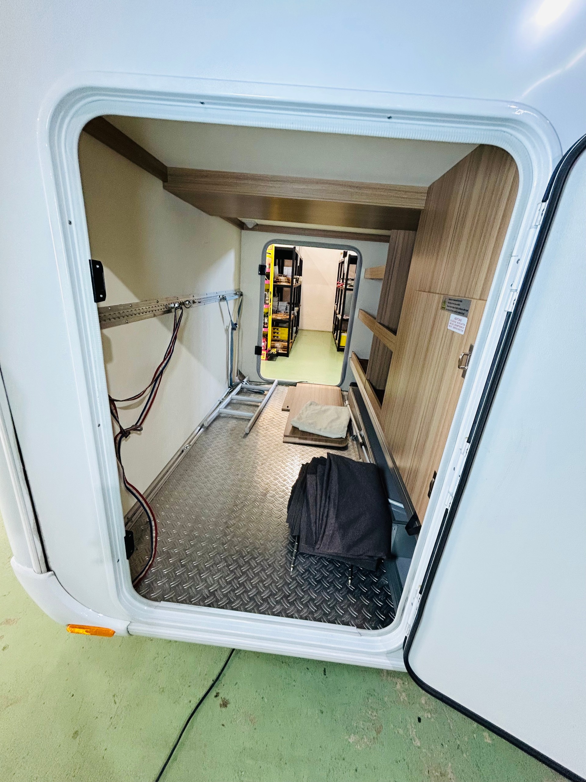 KNAUS Sun TI 700 MEG Platinum-image-28