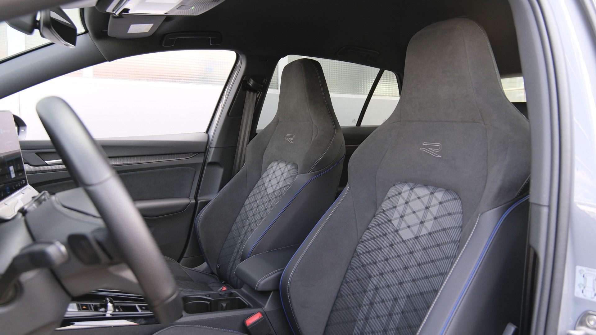 VW Golf 1.5 e TSI mHEV R-Line DSG * Black Style *-image-5