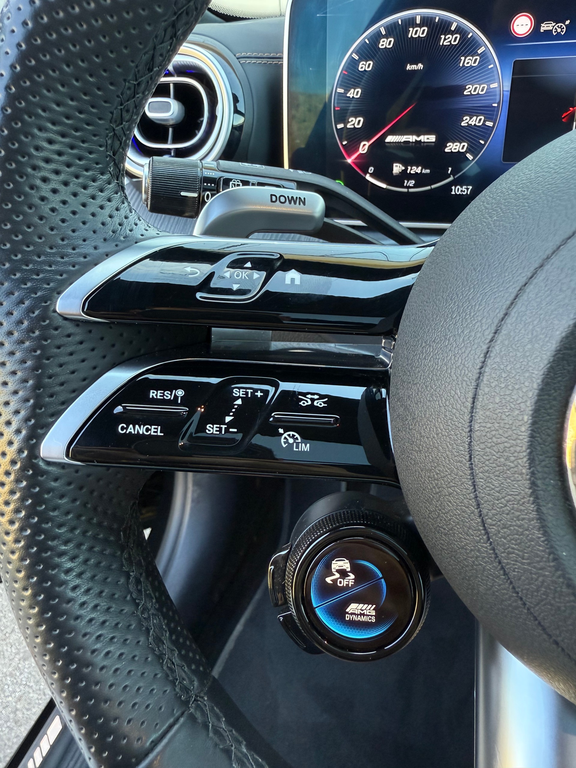 MERCEDES-BENZ C 43 T AMG 4Matic-image-9