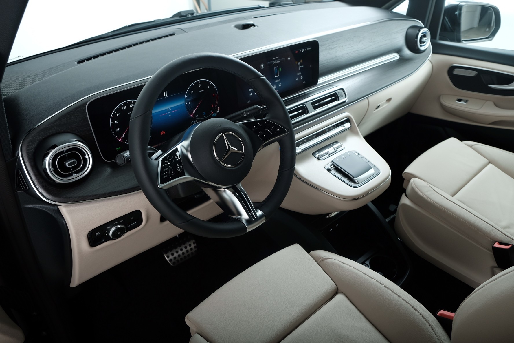 MERCEDES-BENZ V 250 d extralang 4Matic Avantgarde 9G-Tronic-image-8