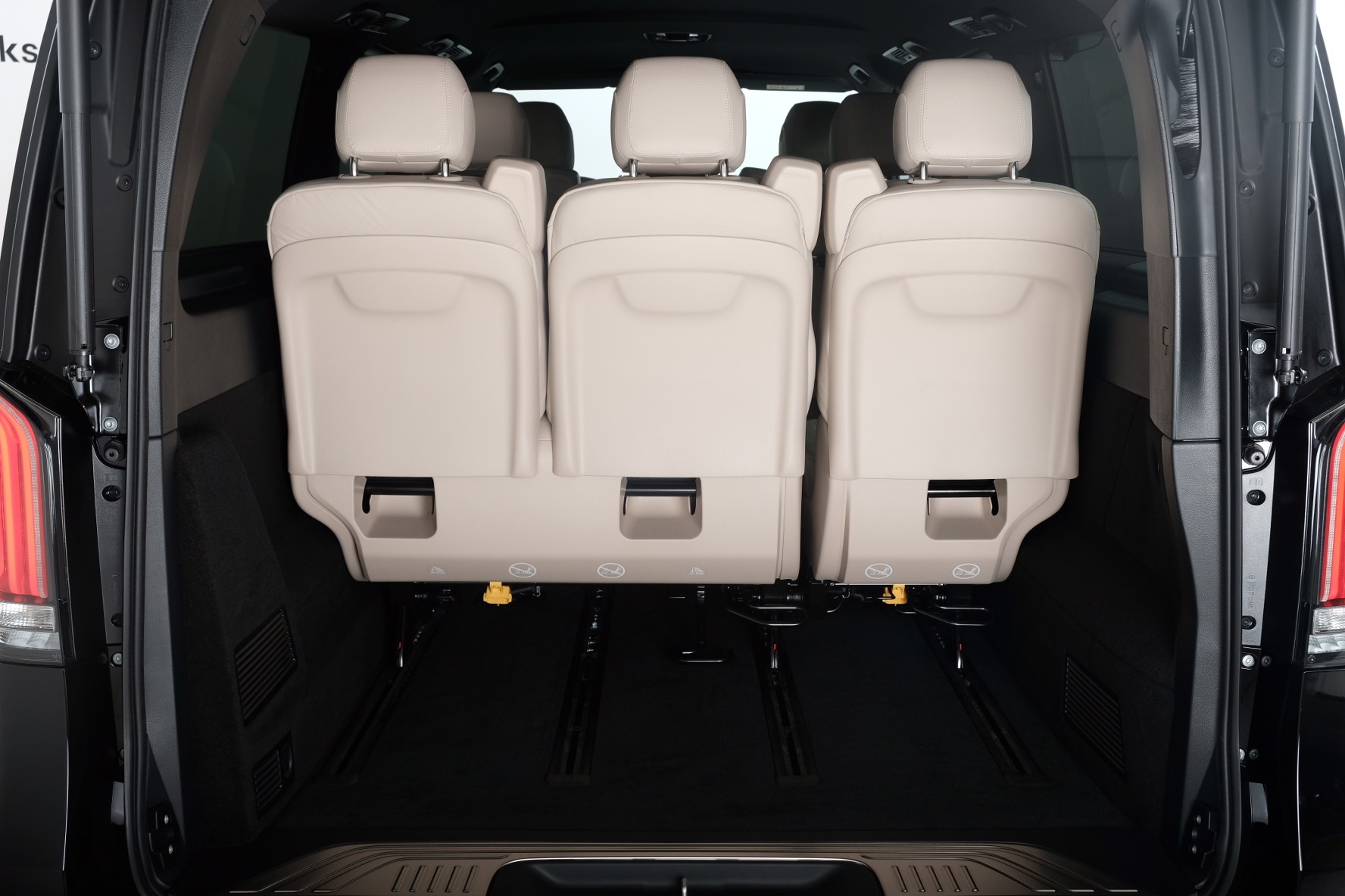 MERCEDES-BENZ V 250 d extralang 4Matic Avantgarde 9G-Tronic-image-13