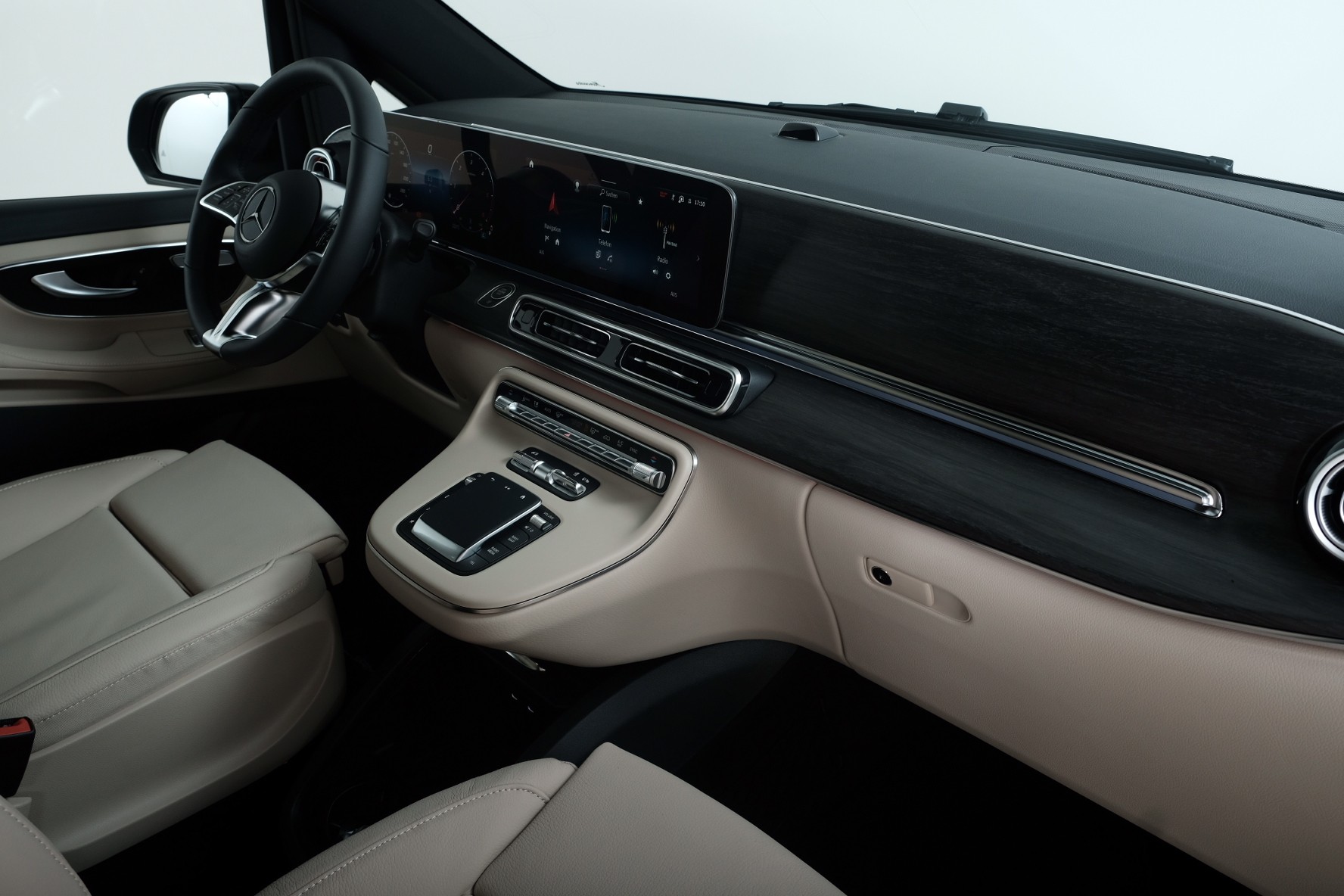 MERCEDES-BENZ V 250 d extralang 4Matic Avantgarde 9G-Tronic-image-5