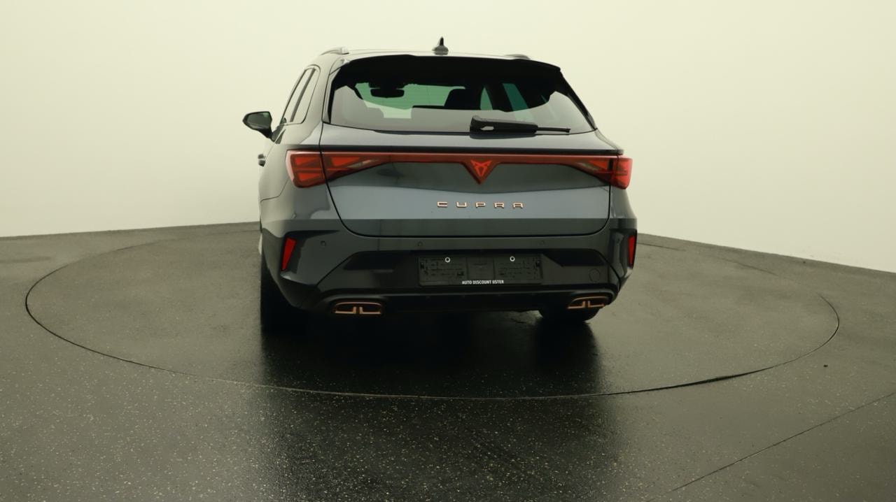 CUPRA LEON ST 1.5 e-HYBRID pHEV VZ Black Edition-showroom-element-3