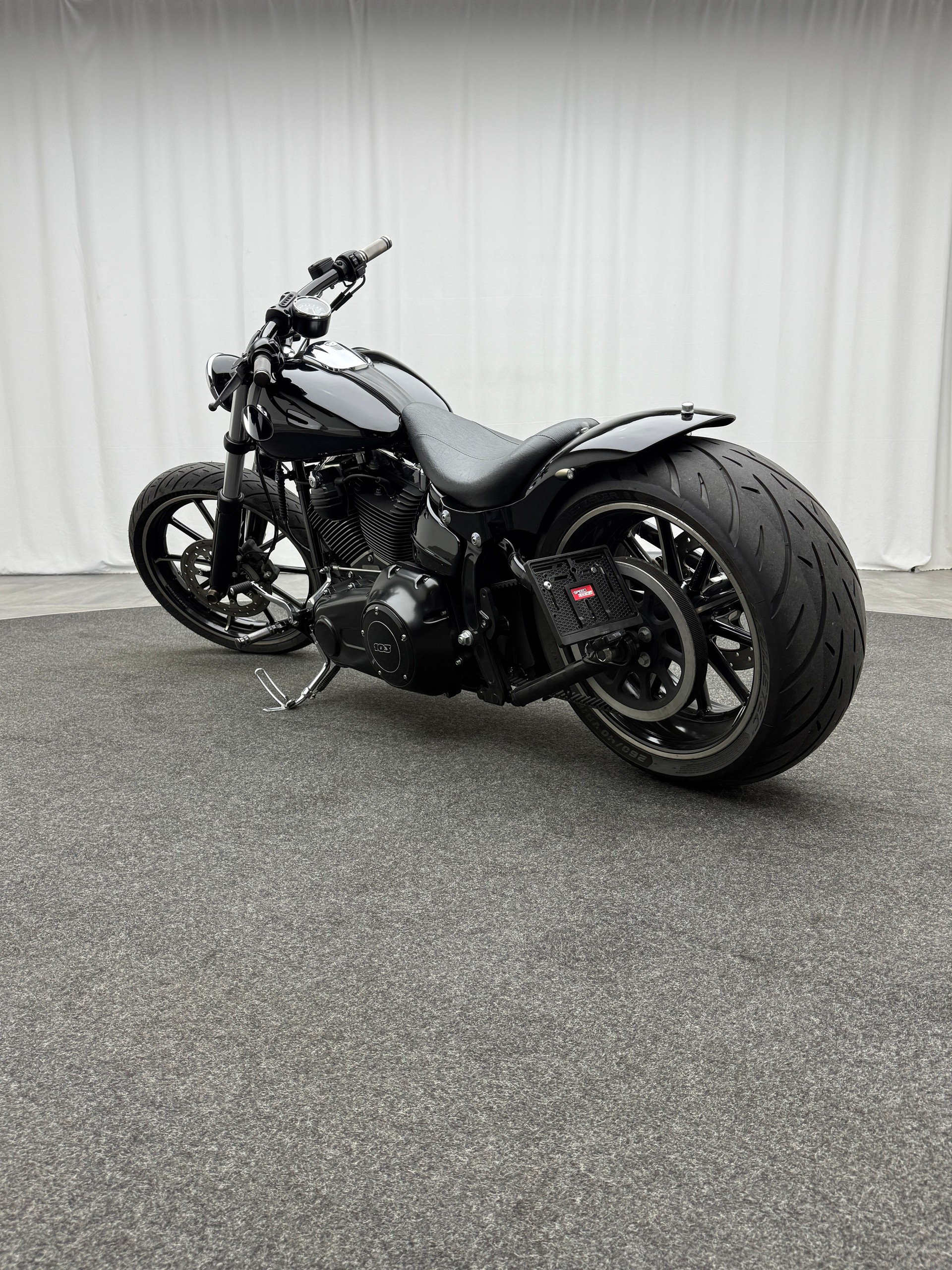 HARLEY-DAVIDSON FXSB Breakout 103 ABS-image-1