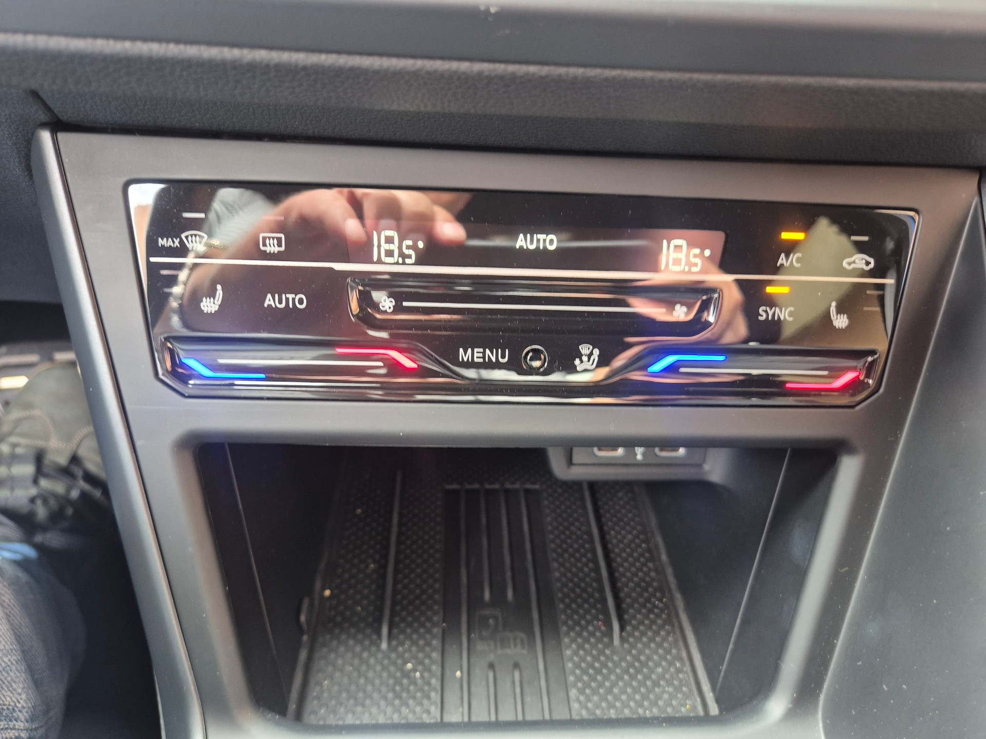 VW Polo 1.0 TSI R-Line DSG-image-10
