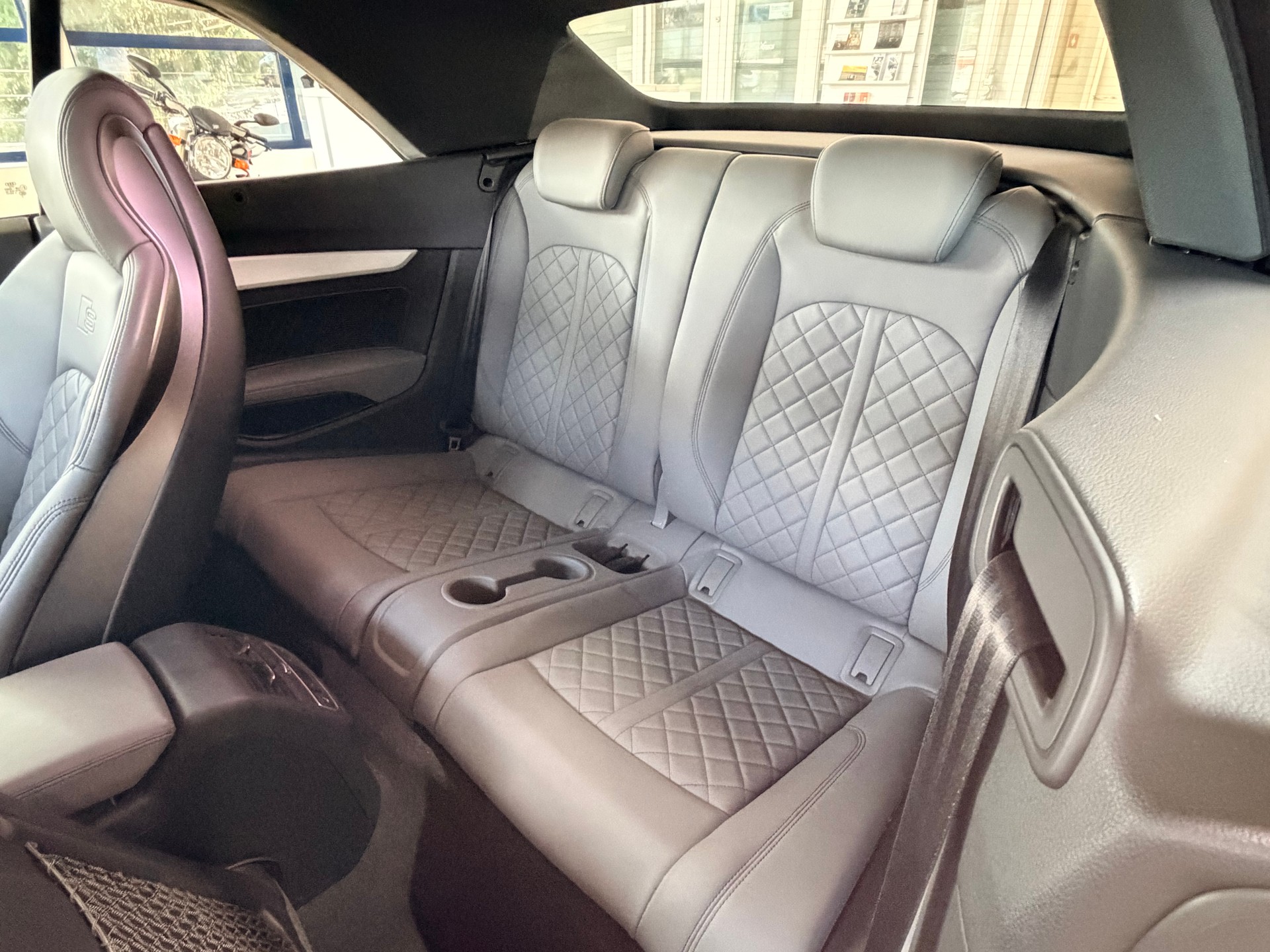 AUDI S5 Cabriolet 3.0 V6 TFSI quattro T-Tronic-image-12