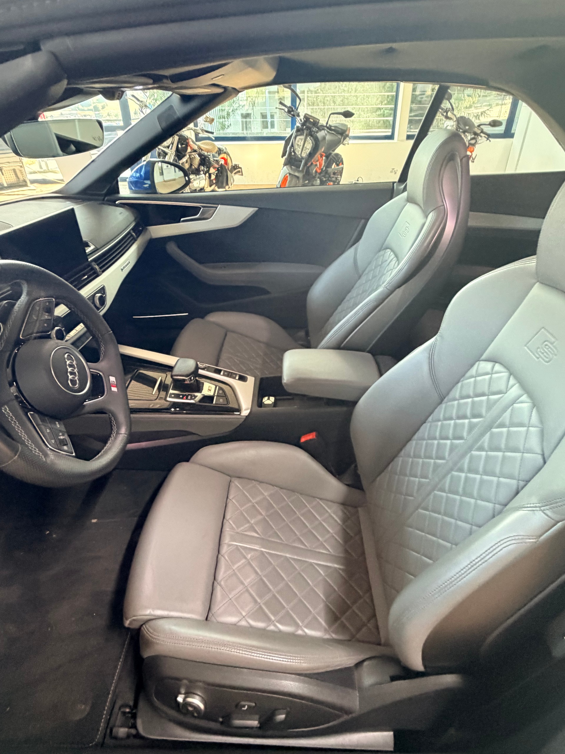 AUDI S5 Cabriolet 3.0 V6 TFSI quattro T-Tronic-image-10