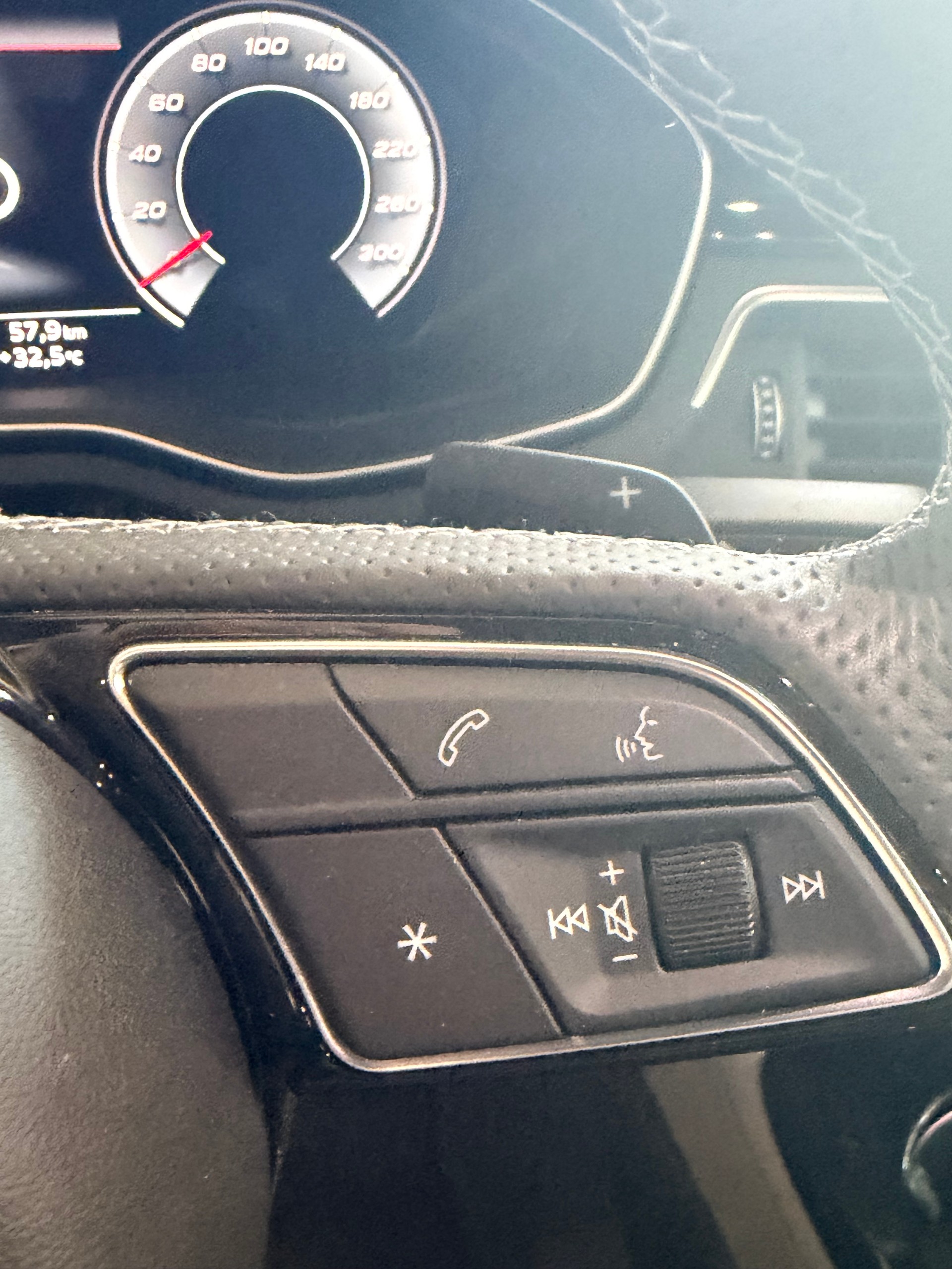 AUDI S5 Cabriolet 3.0 V6 TFSI quattro T-Tronic-image-18
