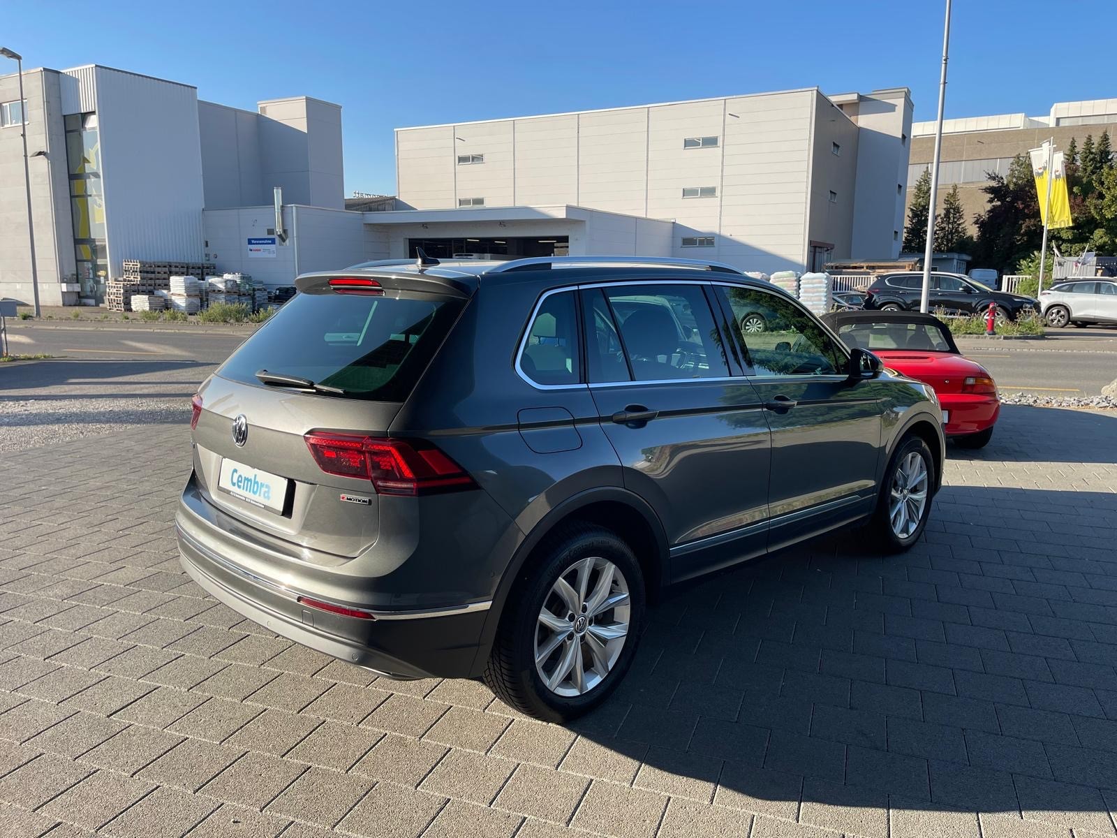 VW Tiguan 2.0TSI Highline 4Motion DSG-image-5