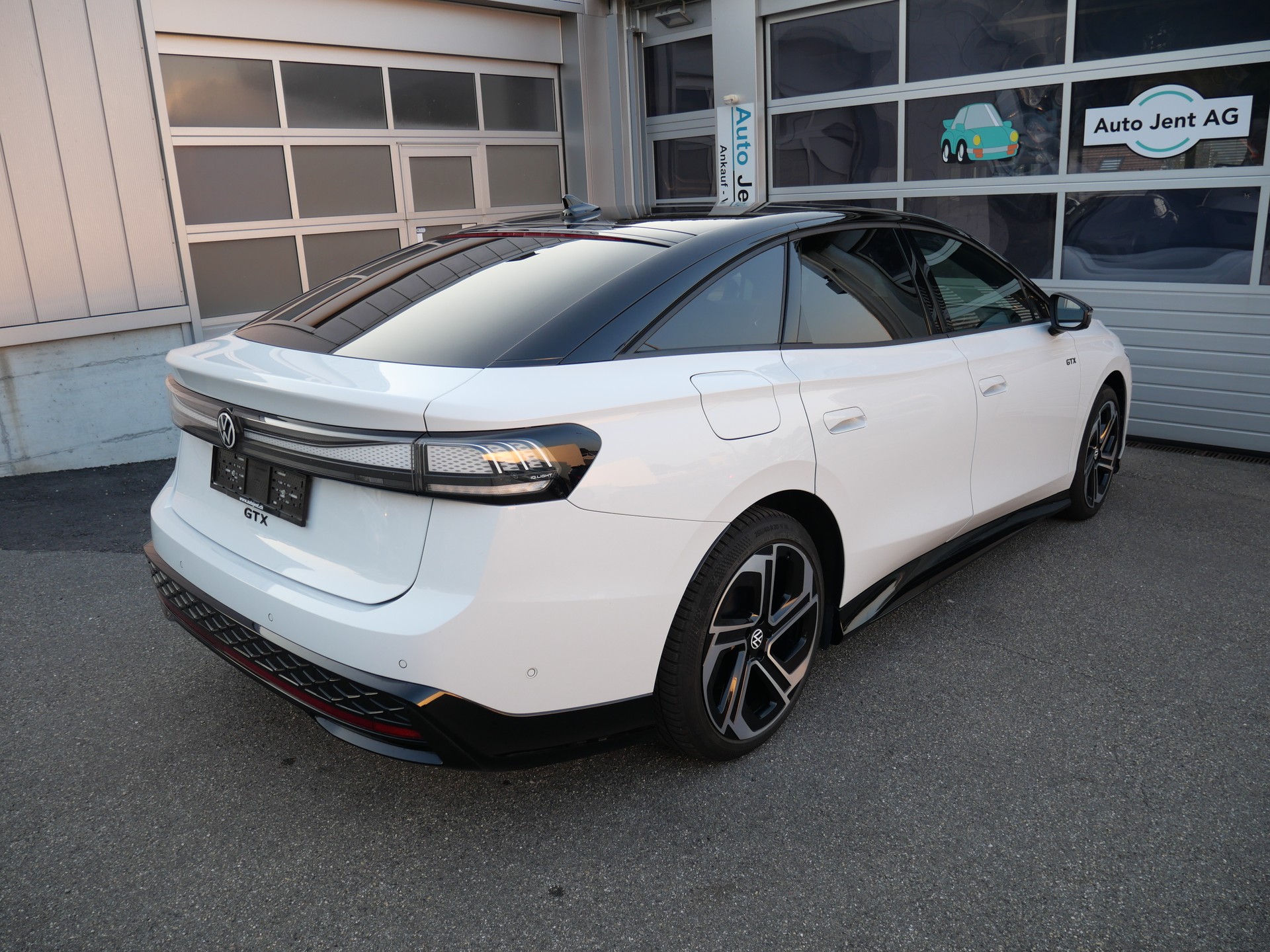 VW ID.7 GTX 86kWh GTX United 4 Motion *CH-Auto, AHK, 8 Reifen*-image-4