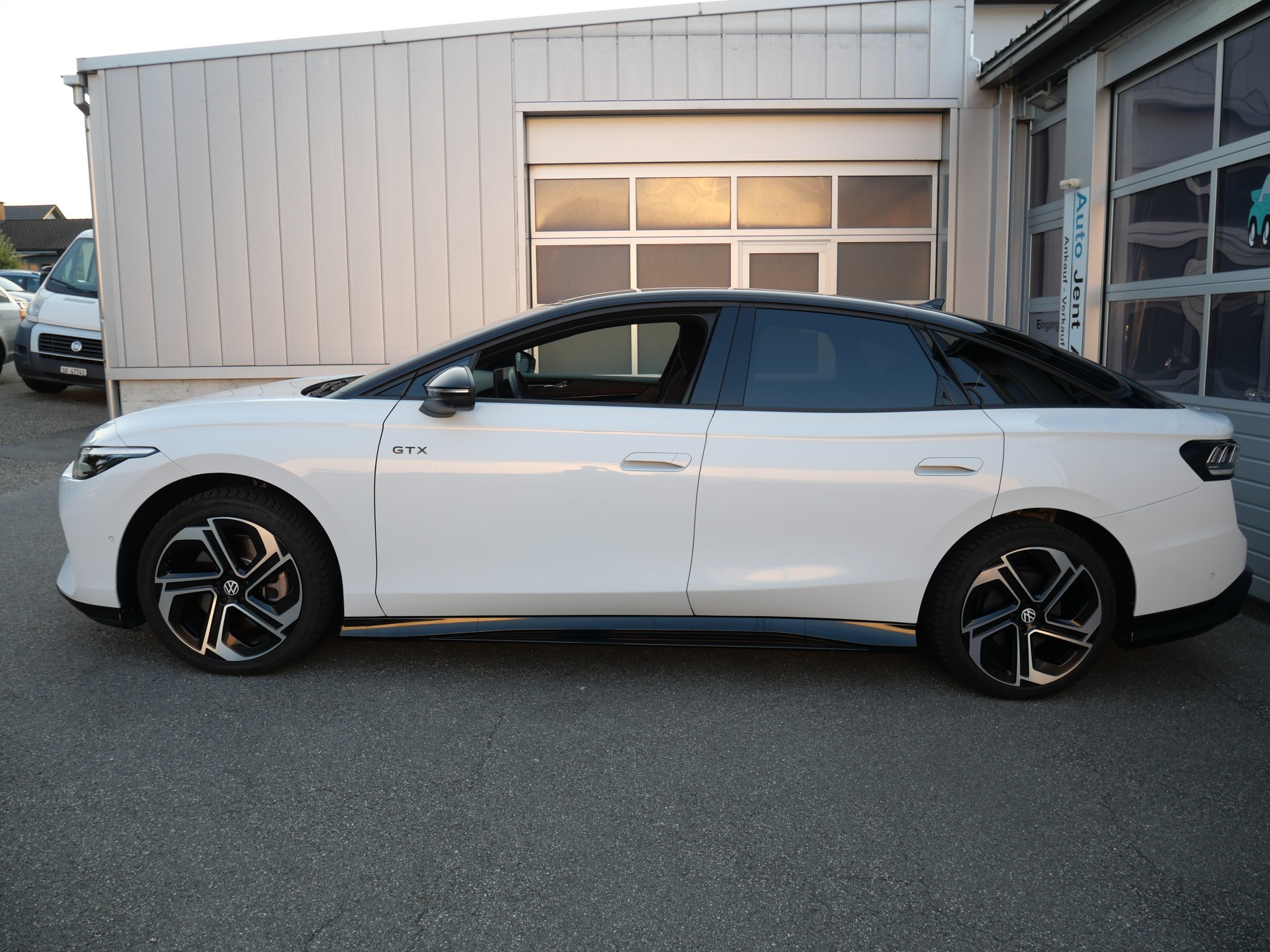 VW ID.7 GTX 86kWh GTX United 4 Motion *CH-Auto, AHK, 8 Reifen*-showroom-element-2