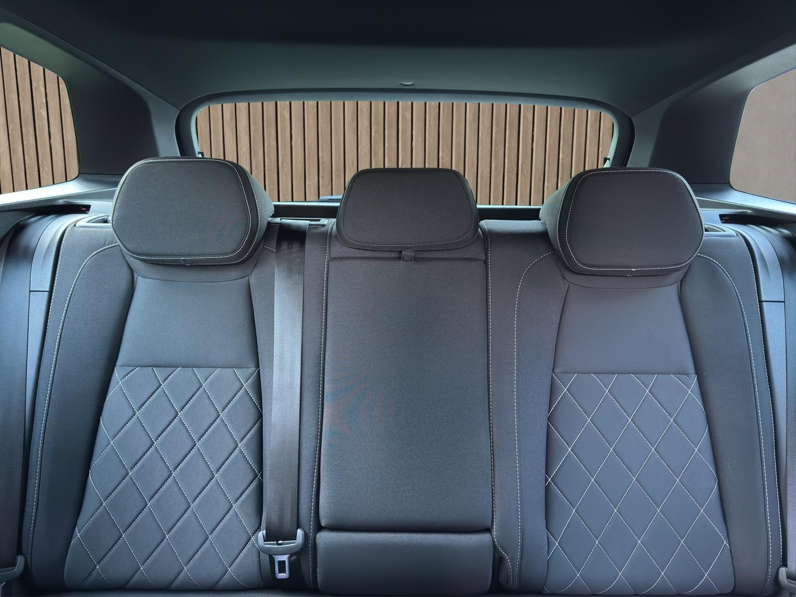 SKODA Karoq SportLine 1.5 TSI-image-13