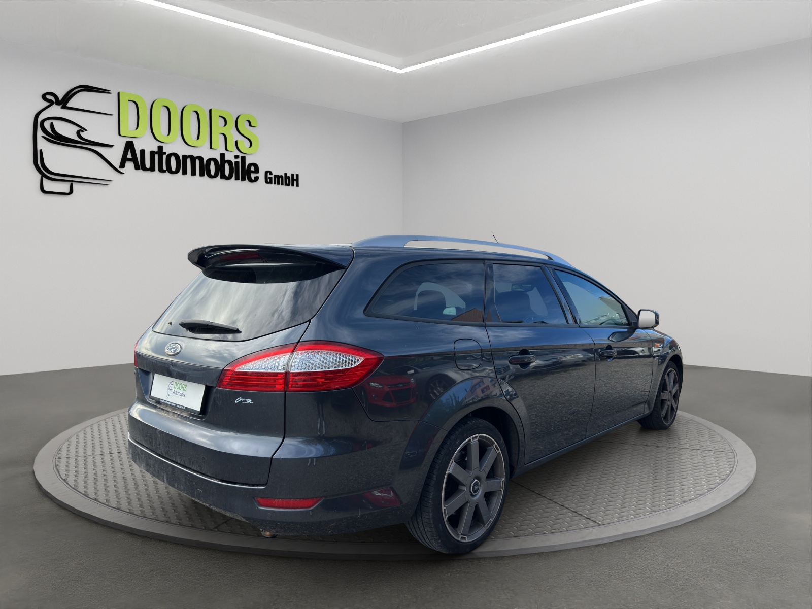 FORD Mondeo 2.5i 20V Titanium-showroom-element-3