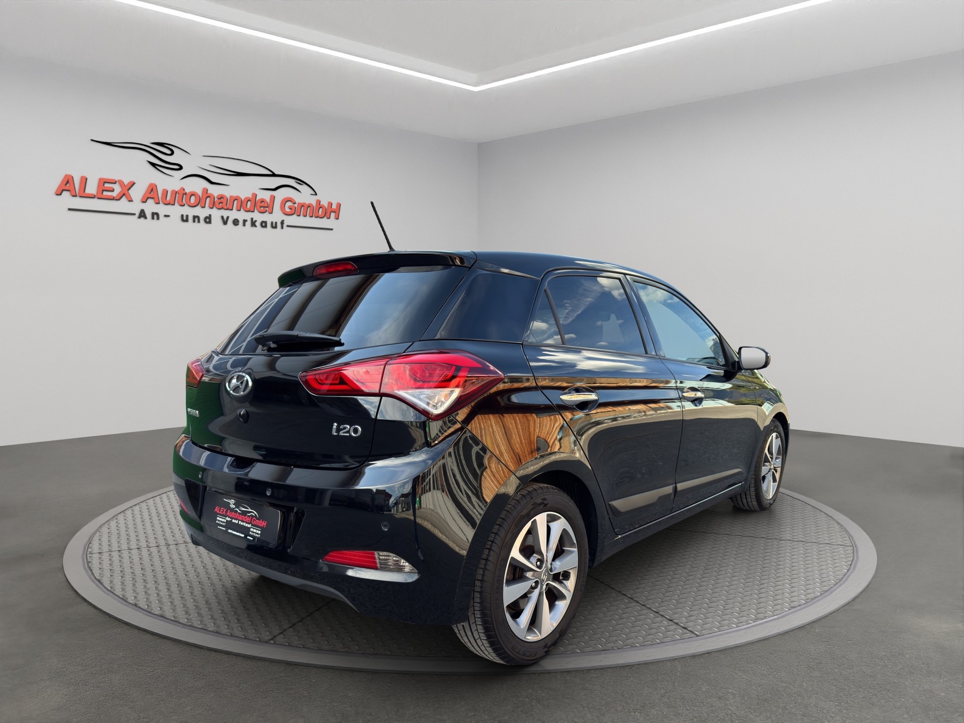 HYUNDAI i20 1.4 Vertex-image-6