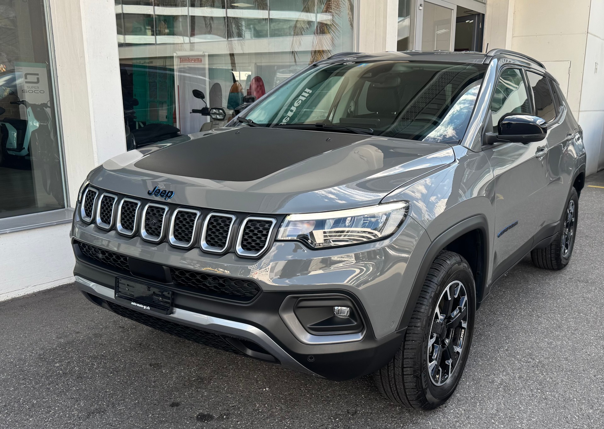 JEEP Compass 1.3 T PHEV Outdoor AWD-image-5