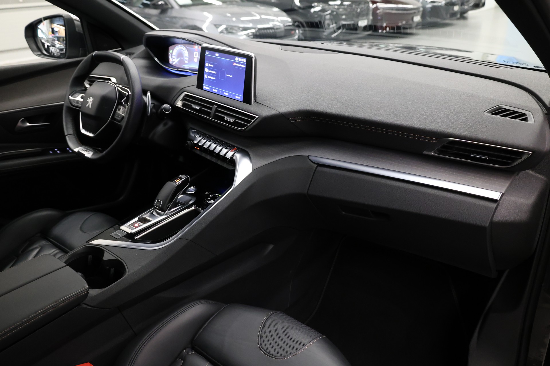 PEUGEOT 3008 2.0 BlueHDi 180 GT-image-17