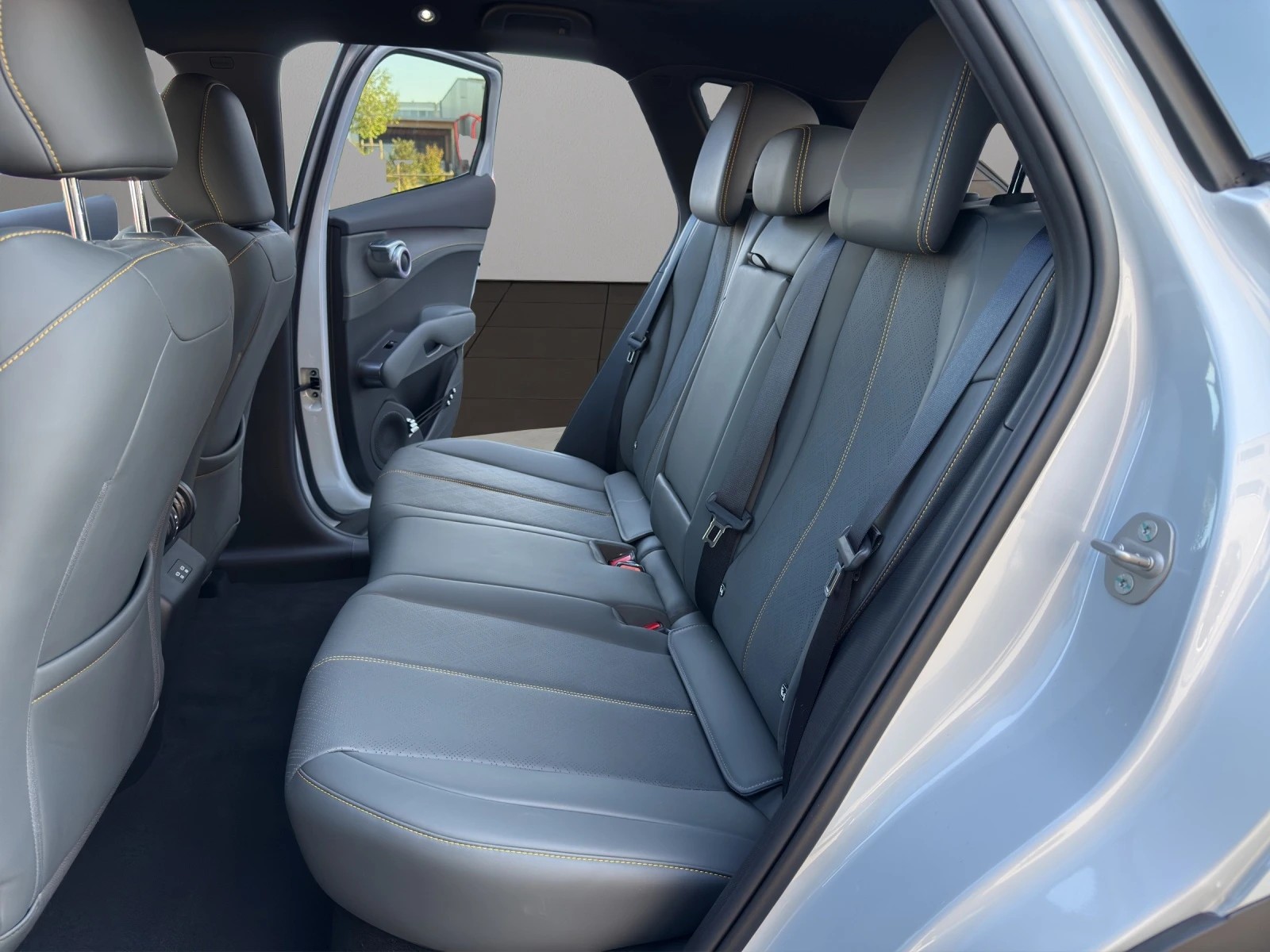 BYD Atto 3 EVO 74.8 kWh Excellence AWD-image-12