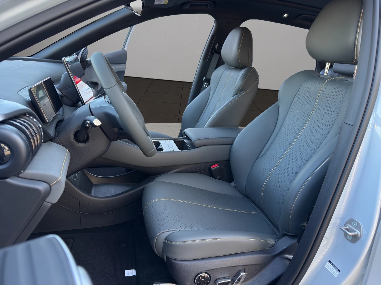 BYD Atto 3 EVO 74.8 kWh Excellence AWD-image-8