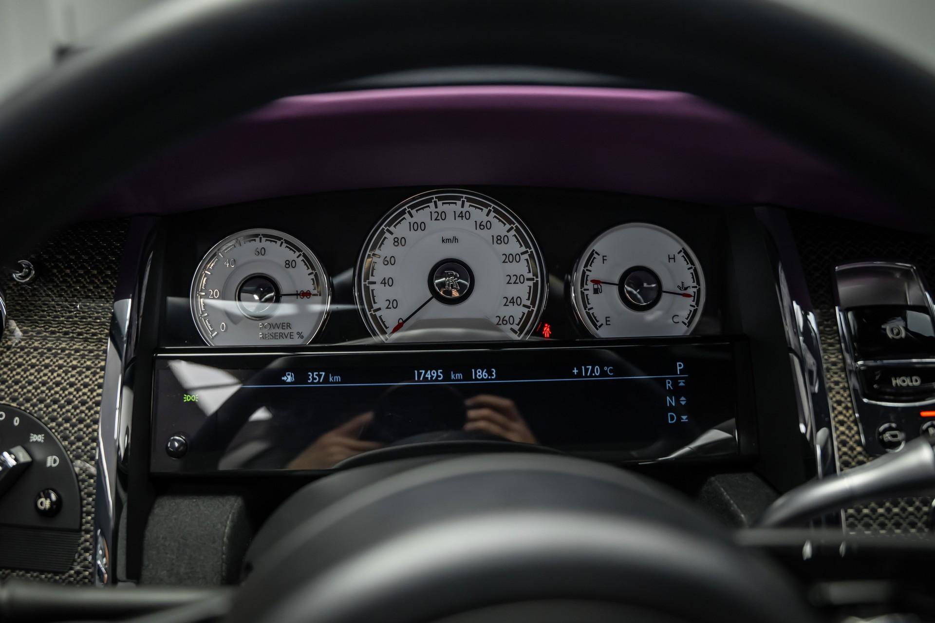 ROLLS-ROYCE * GHOST BLACK BADGE * BESPOKE TAILORED PURPLE INTERIEUR * EINMALIG IN EUROPA *-image-34