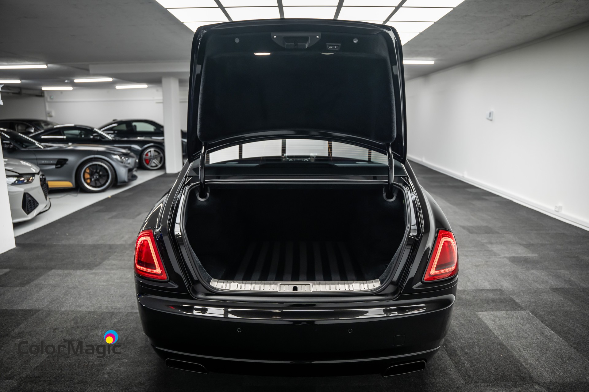 ROLLS-ROYCE * GHOST BLACK BADGE * BESPOKE TAILORED PURPLE INTERIEUR * EINMALIG IN EUROPA *-image-14
